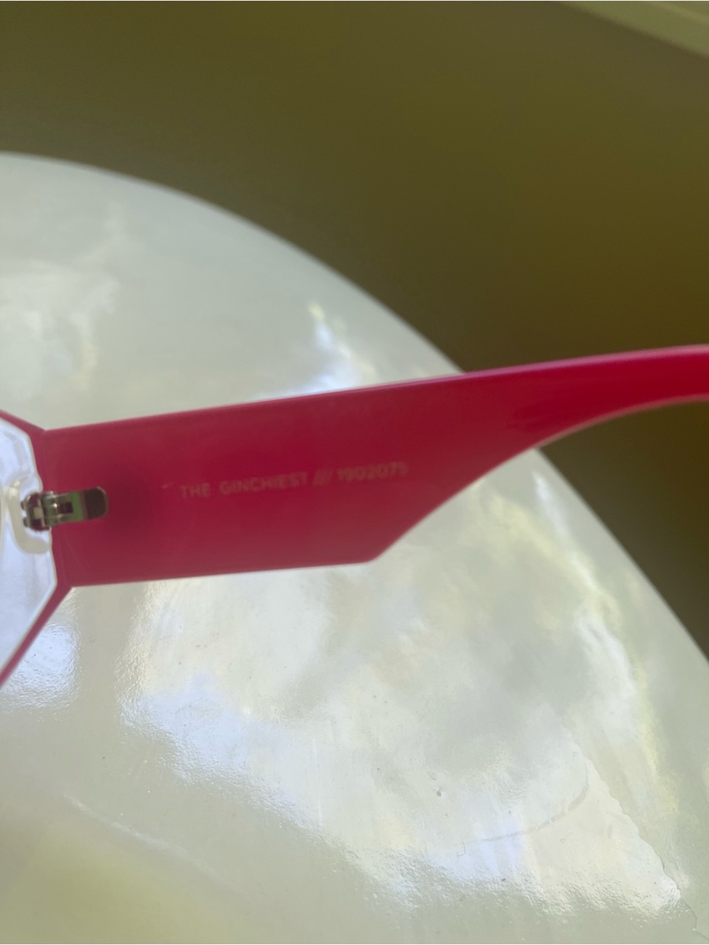 Le Specs “The Ginchiest” Sunglasses in Pink - Picture 4 of 10